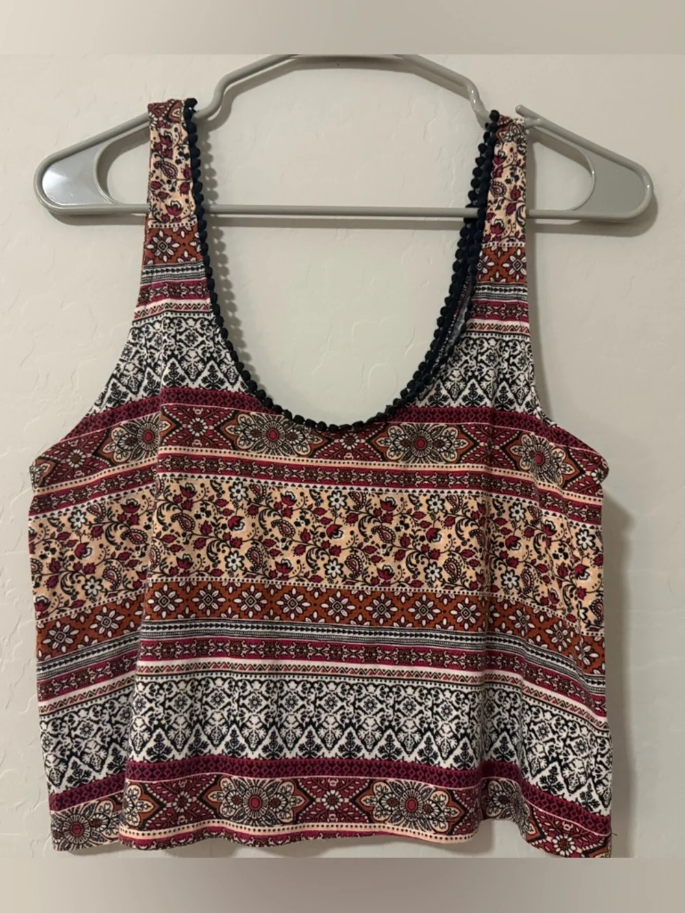 Forever 21 Boho Crop Top Floral Paisley Tank Pom Trim Women’s S - Picture 2 of 4